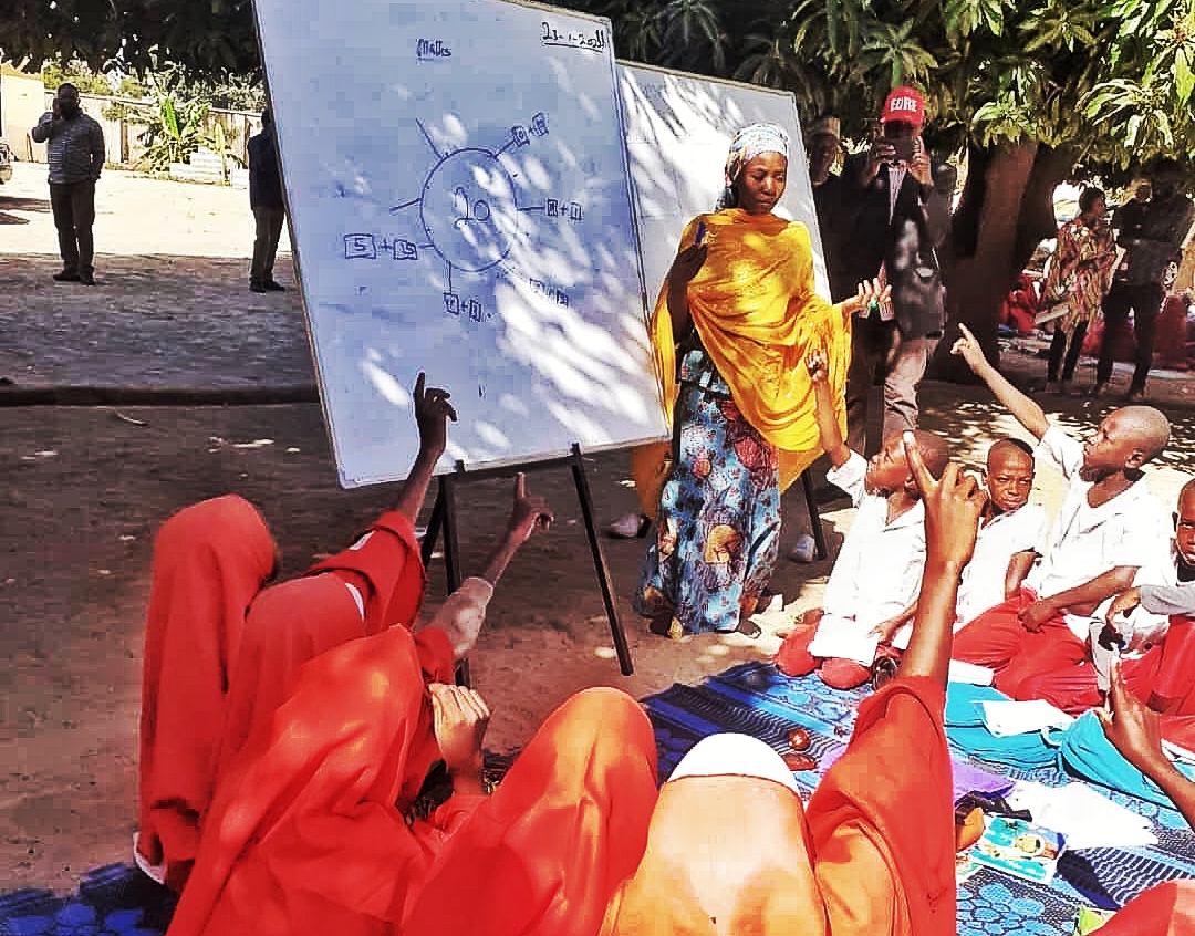 Learners during a TaRL Learning Session at Shehu Sanda Kyarimi Primary School, Custom Area, Maiduguri Borno State. Photo Credit: Usman Bashir Abubakar/Prime Progress.