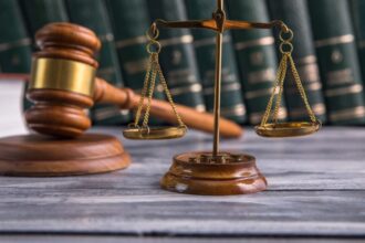 Symbol of law and justice 880x570 1