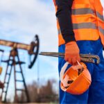 Oil gas workers 1200x801