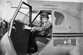Earhart Amelia 0