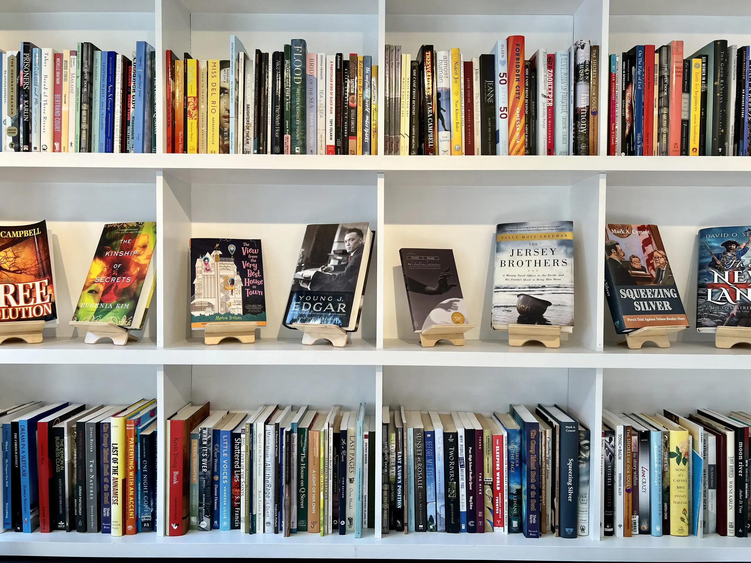 One Story offers $2,000 fellowship with one-year writing support