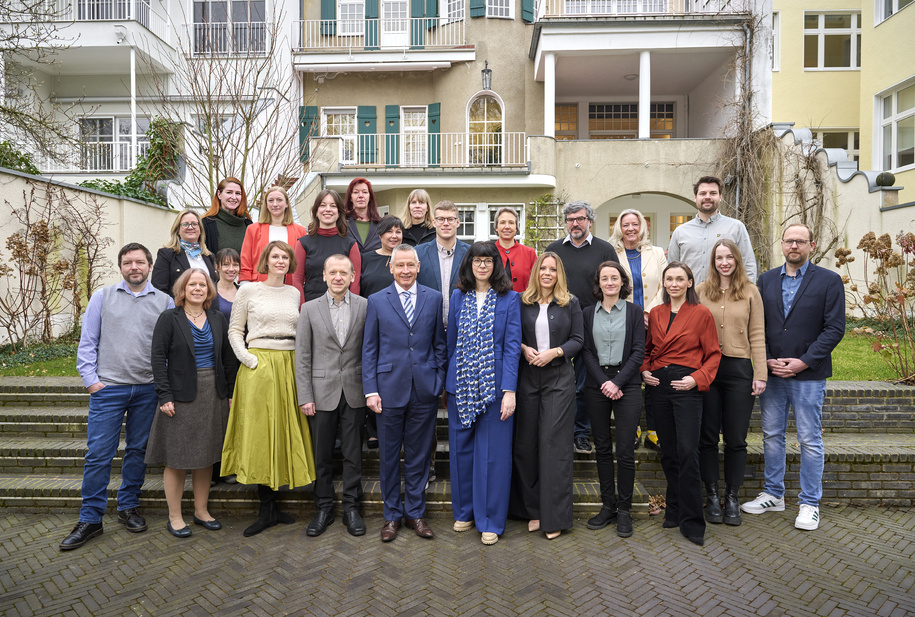 Up to $32,500 for historical humanities research