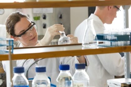 Illustration photo for the Davy Medal to Honor Breakthroughs in chemistry